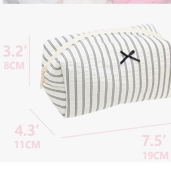 NWOT Cozy Black Stripped Makeup Bag Small Aesthetic Travel Zipper Cosmetic Pouch - Picture 3 of 11